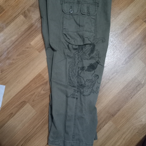 Aeropostale Authentic Cargos30x30 Mens Army Green Dragon Pants